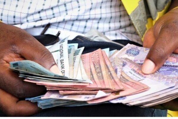 National Bank of Rwanda(BNR) itanze miliyari icumi kubantu bose bifuza kugura impapuro mpeshamwenda zizamara imyaka 10..