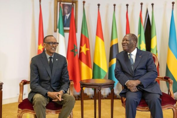 HE Paul KAGAME yagiranye ibiganiro na mugenzi we Alassane Ouattara