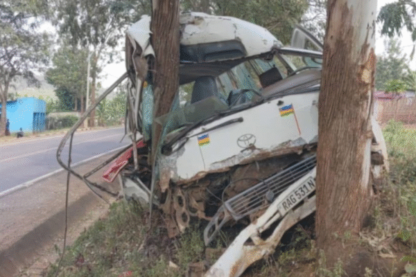 Rwamagana: Abantu 12 bakomerekeye mu mpanuka, umwe iramuhitana Impanuka