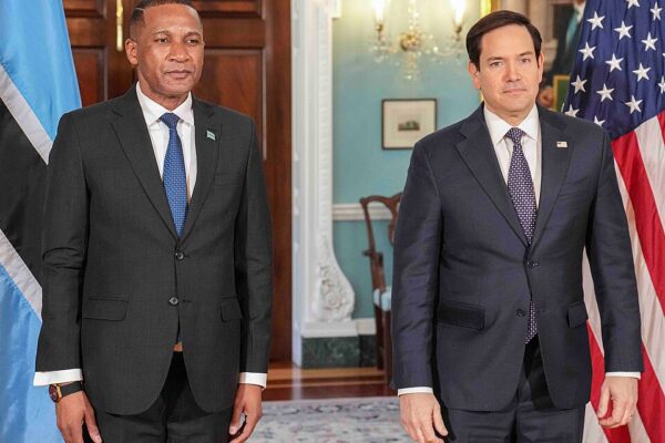 Perezida wa Botswana Duma Boko yahigiye guhura na Donald Trump