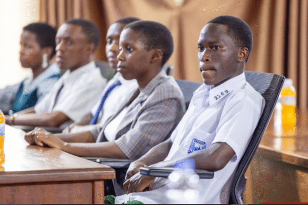 Minisiteri y’Uburezi Yatangaje Amanota y’Abanyeshuri Basoje Amashuri y’Isumbuye