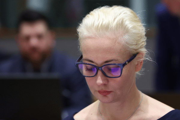 Umugore wa Alexei Navalny ashinja Putin kuba ari we wategetse kwicisha umugabo we