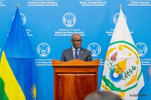 U Rwanda rwahagaritse ibiganiro byo kuzahura umubano n’u Burundi